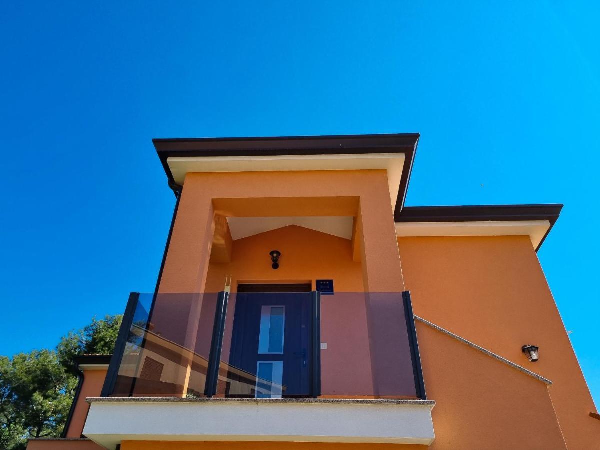 Juli No 2 Lägenhet Poreč Exteriör bild
